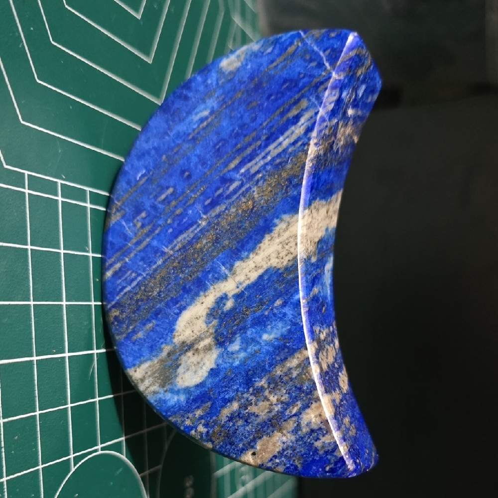 Thick uv reactive sodalite moon carving
